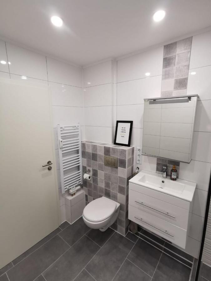 Frisch Sanierte Ferienwohnung 2 Min Vom Suedstrand - Balkon - Pay Tv 威廉港 外观 照片